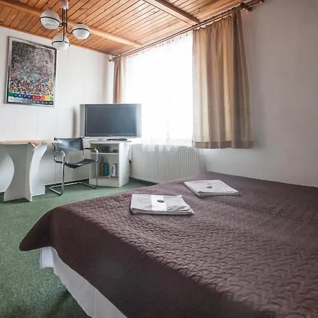 Goscinne Korsarz - Przy Trasie Rowerowej R10 3*