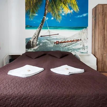 Goscinne Korsarz - Przy Trasie Rowerowej R10 Bed & Breakfast 3*