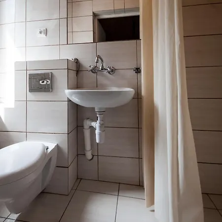 Goscinne Korsarz - Przy Trasie Rowerowej R10 Bed & Breakfast