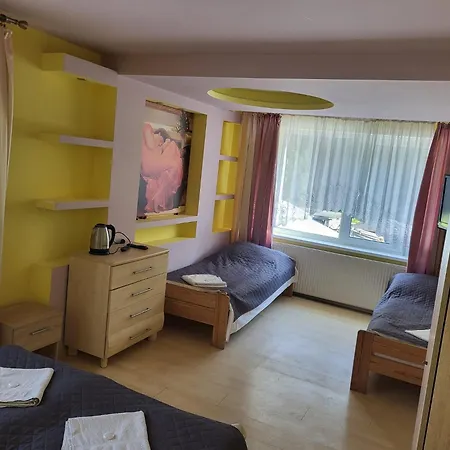 Alojamento de Acomodação e Pequeno-almoço Goscinne Korsarz - Przy Trasie Rowerowej R10 Ustka